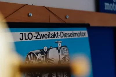 Ausschnitt einer Querschnittszeichnung eines ILO-Zweitakt-Dieselmotoren.